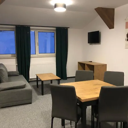 Hucul Apartment *